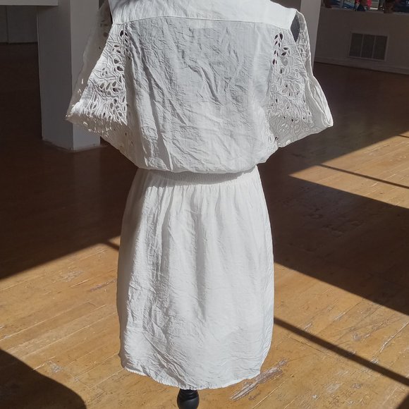 White laser etched lace mini dress - Picture 2 of 7